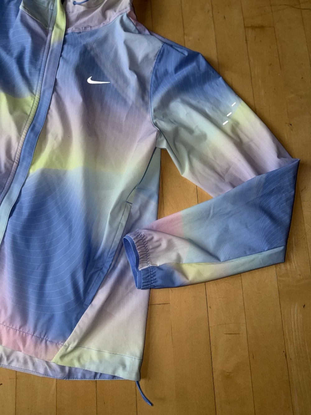 Nike Swift repel running jacket, M,  CB2653 - Picture 4 of 5